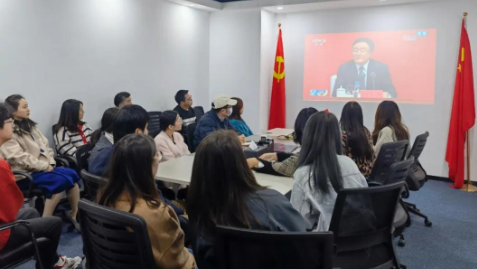 汲取不懈奮斗的力量，學(xué)習(xí)黨的十九屆六中全會精神