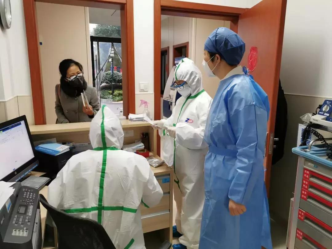 防控措施：為防止交叉感染，浙江省人民醫(yī)院影像服務實現(xiàn)不排隊、不等待